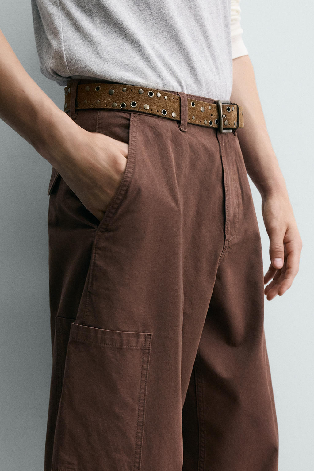 PANTALON CARGO BALLOON FIT COSTURAS / Marr?n - Zara фото 6