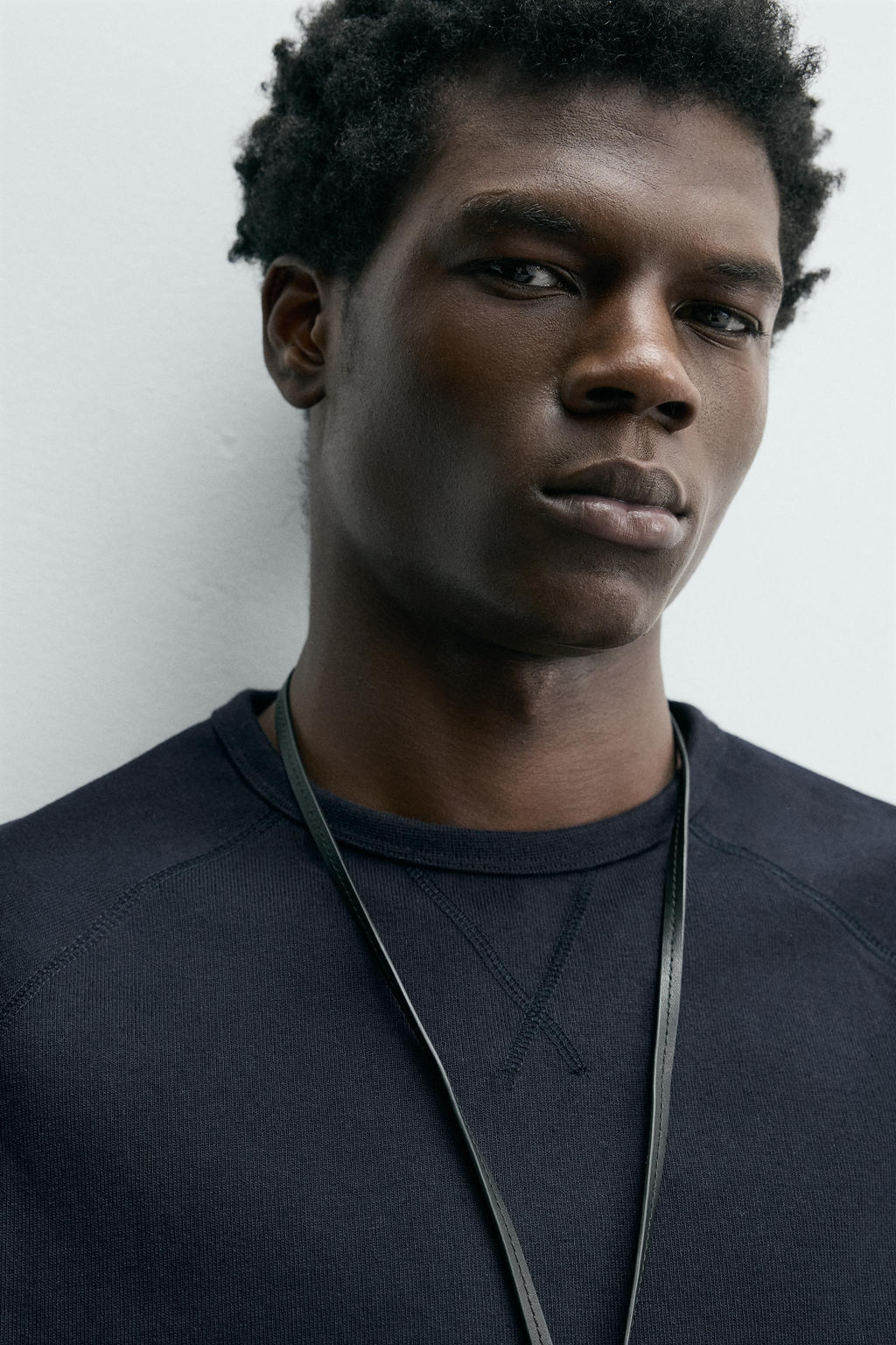 CAMISETA HEAVYWEIGHT CREWNECK / Azul profundo - Zara фото 5