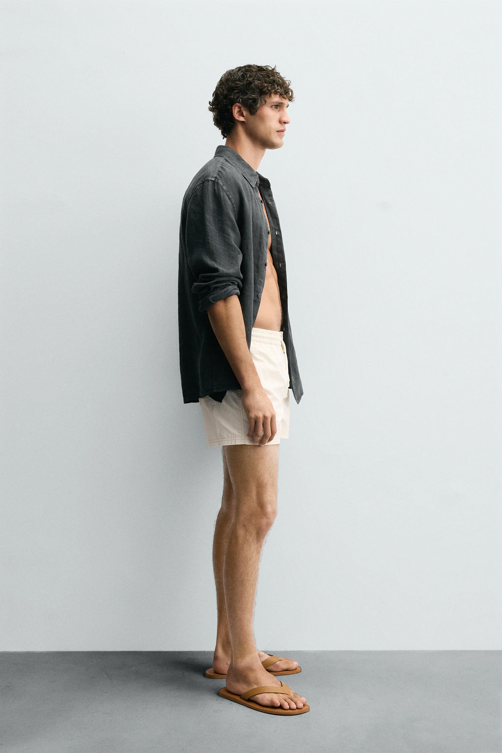 CONTRAST MID-LENGTH SWIMMING TRUNKS - Zara фото 4
