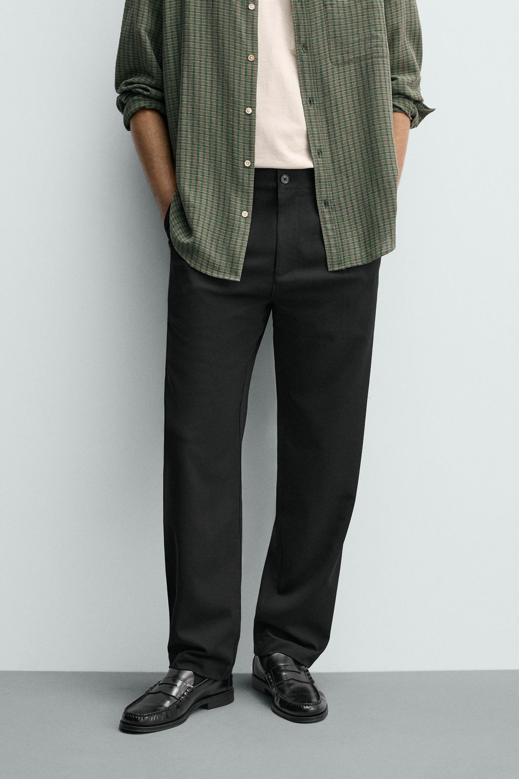 PANTAL?N STRAIGHT FIT CONFORT / Negro