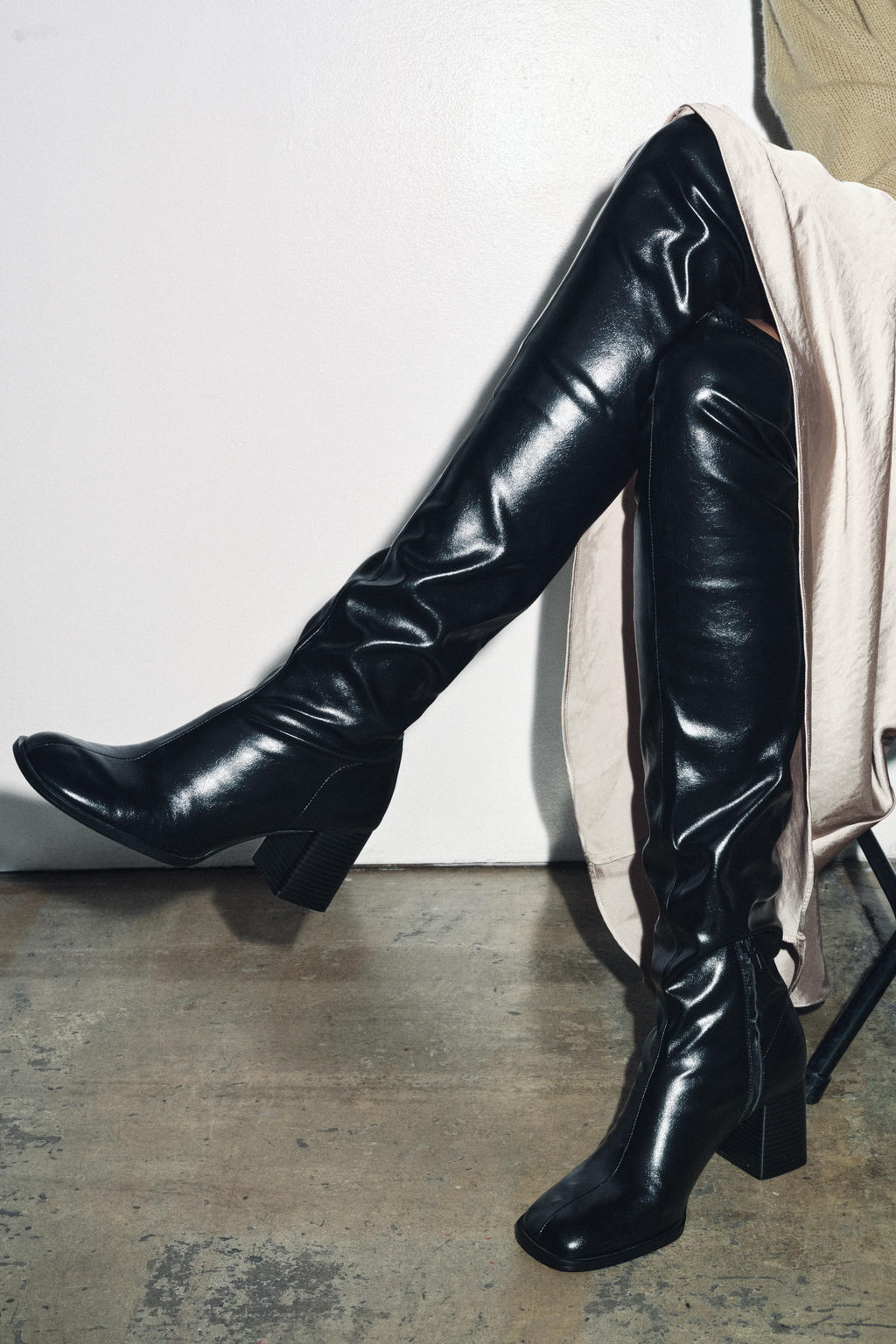HIGH-LEG HEELED BOOTS - Zara фото 12