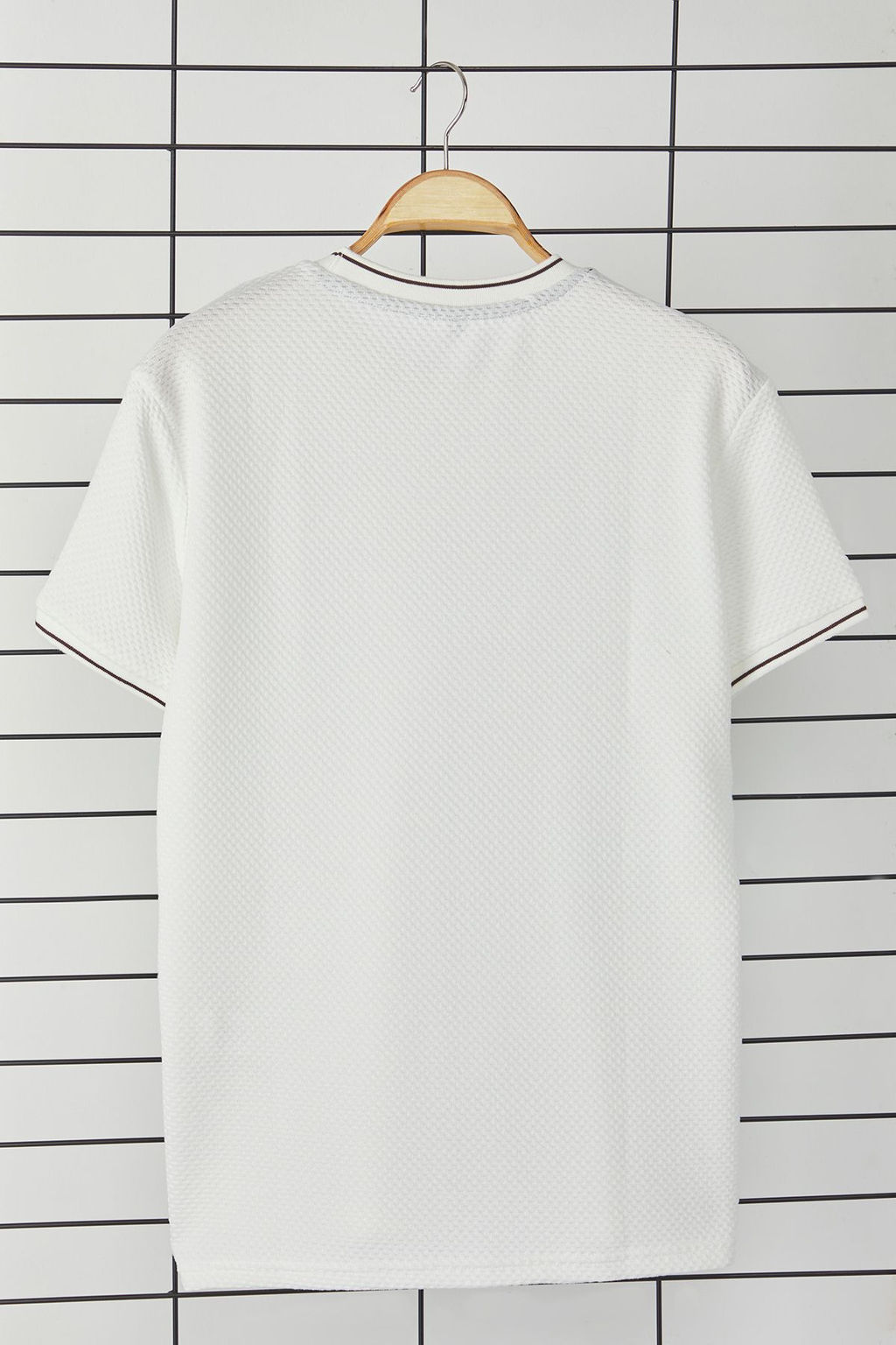 TRENDYOL MAN Beyaz Regular/Normal Kesim Dokulu Triko Bantl? T-Shirt TMNSS25TS00042 - Trendyolmilla фото 11