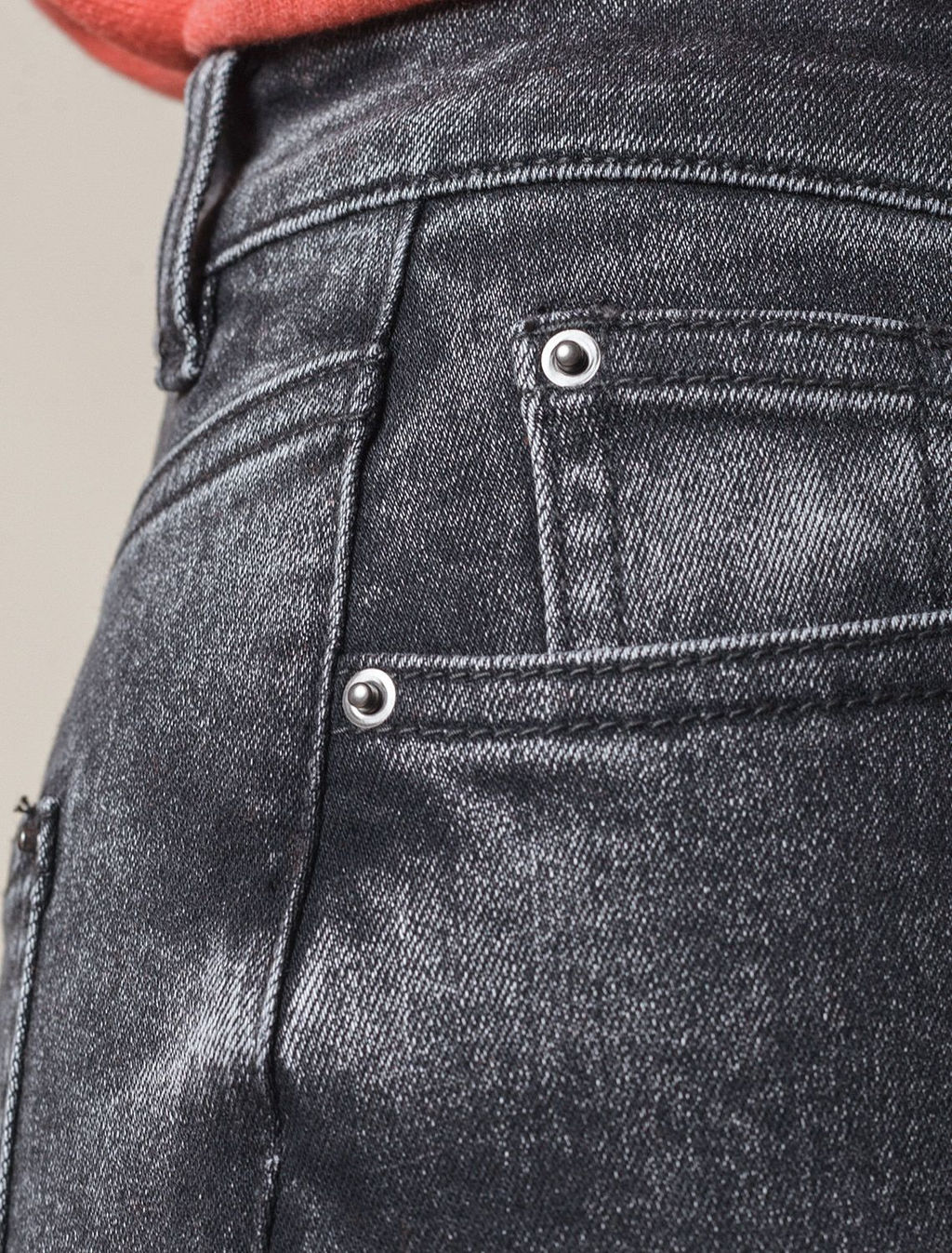 D54.293 Джинсы женские серый