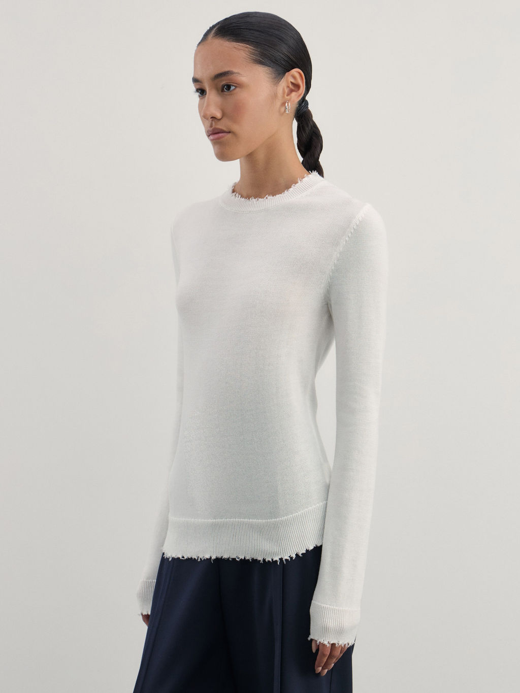 Джемпер с необработанным краем из шерсти / Zarina  фото 4