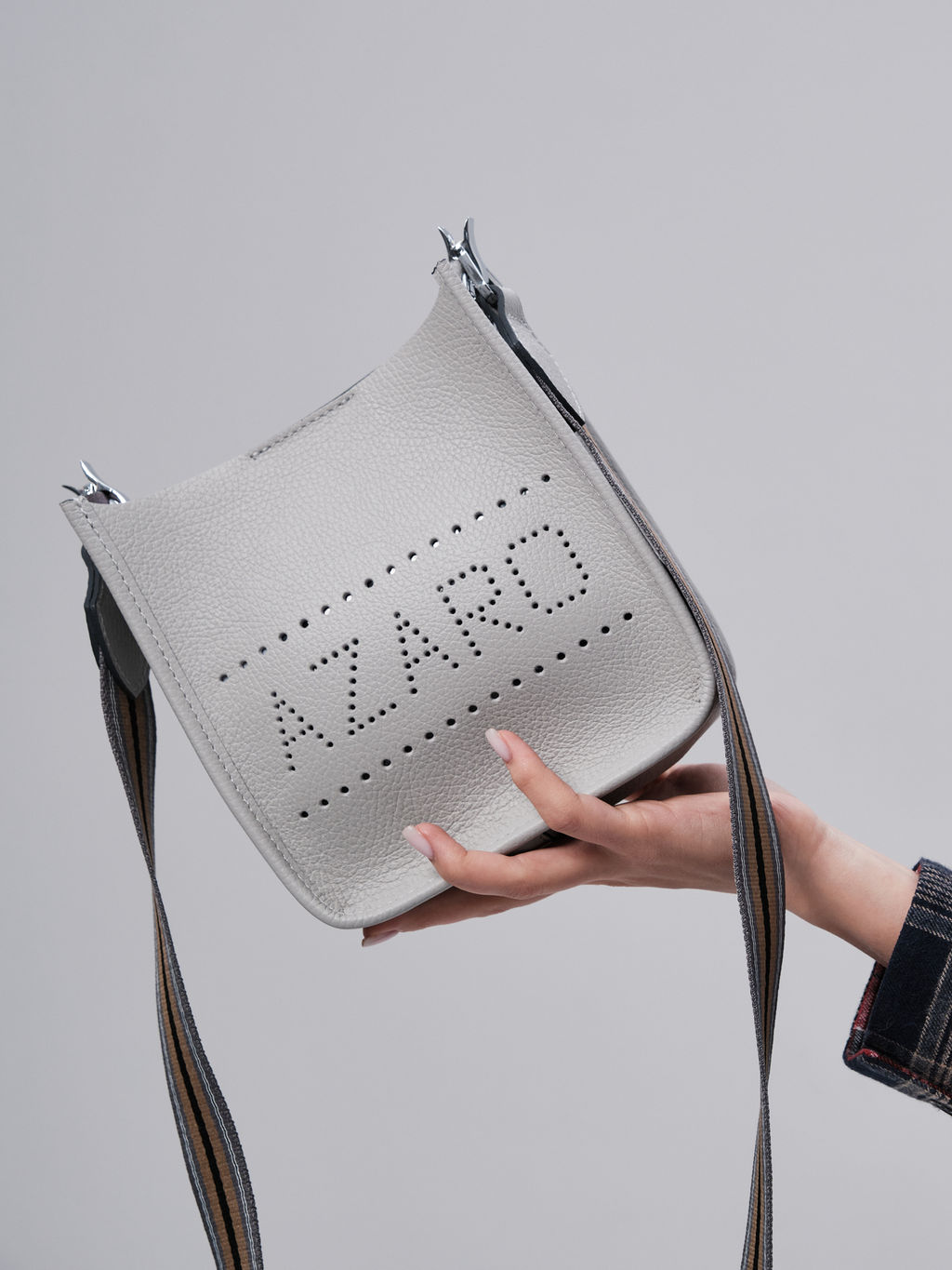 Сумка кожаная на плечо Azaro 30996 серый гранит