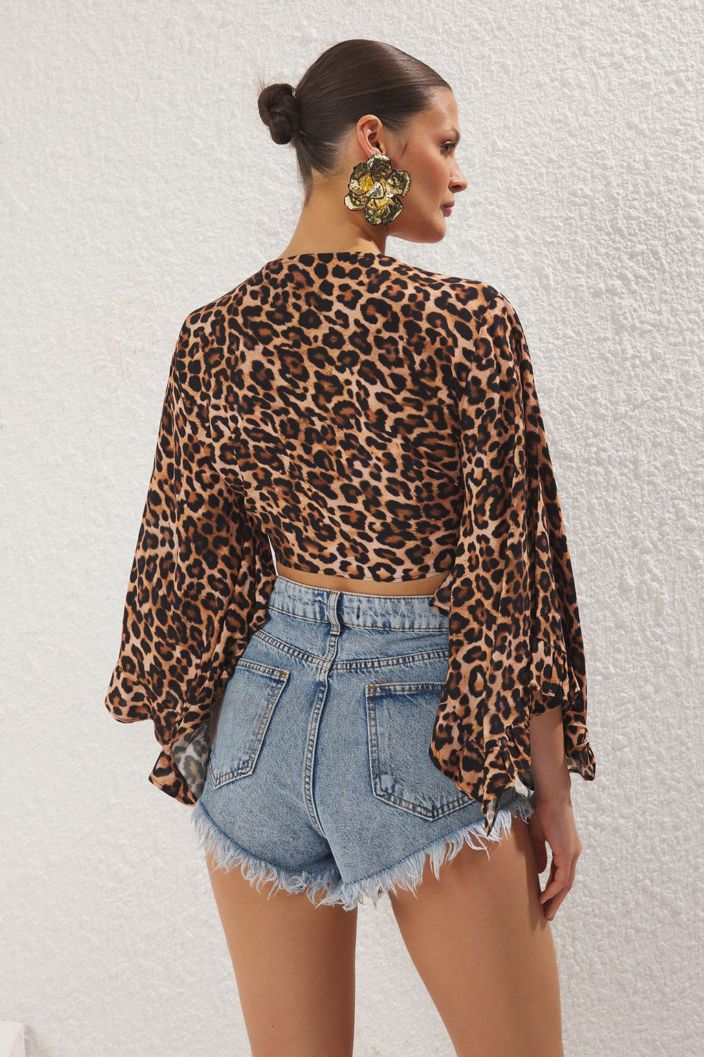 Leopar Desenli Crop Dokuma Volanl? Plaj Bluz TBESS19BB0095