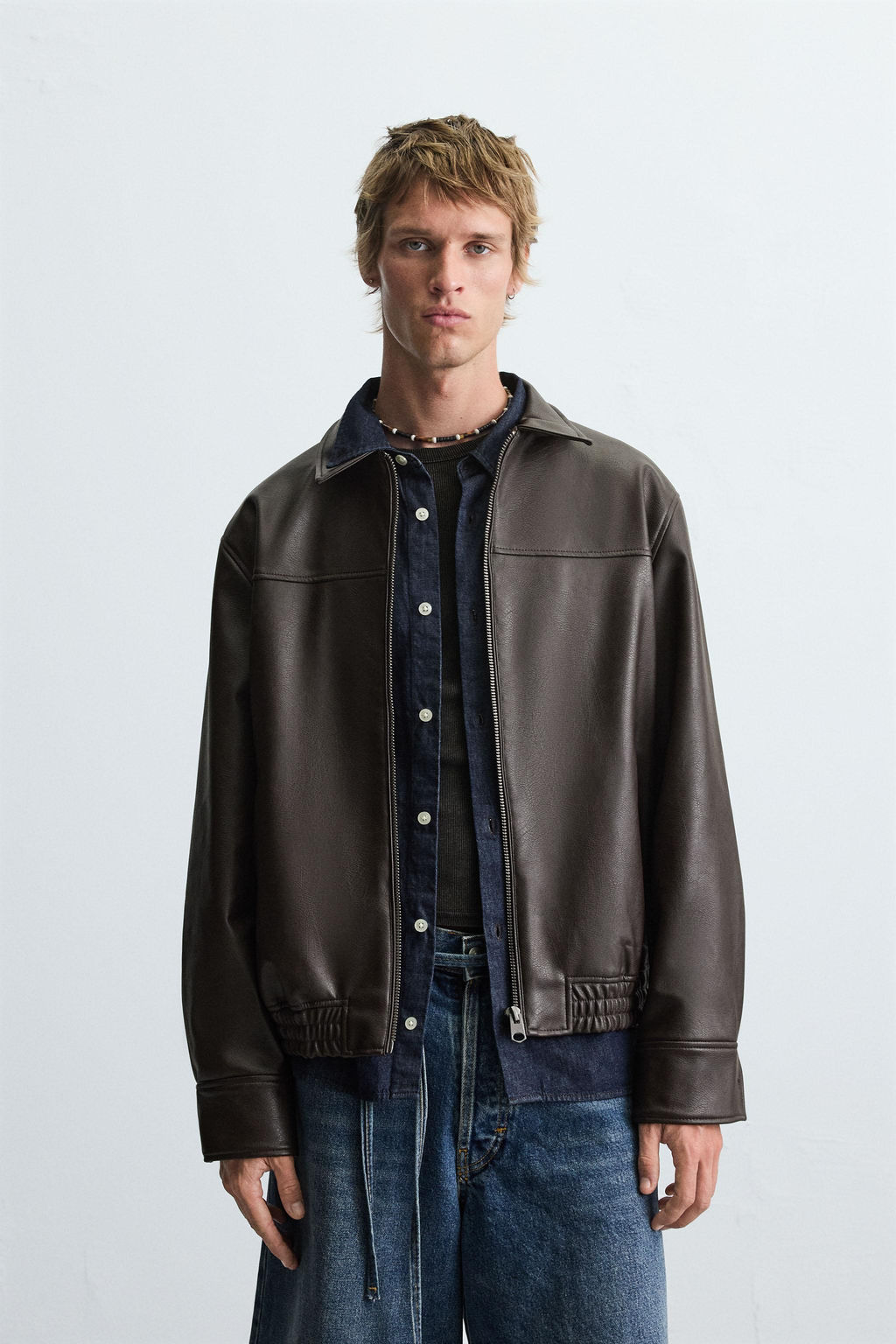 LEATHER EFFECT BOMBER JACKET - Zara фото 2