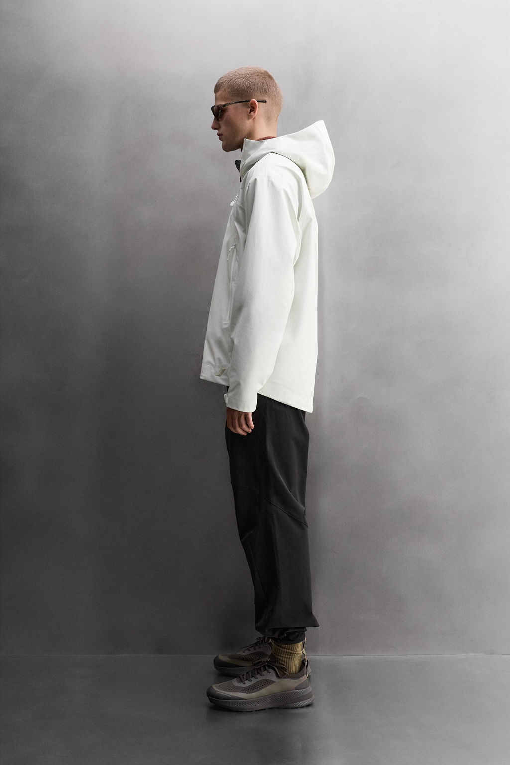 SHELL WATERPROOF TECHNICAL JACKET - Zara фото 17