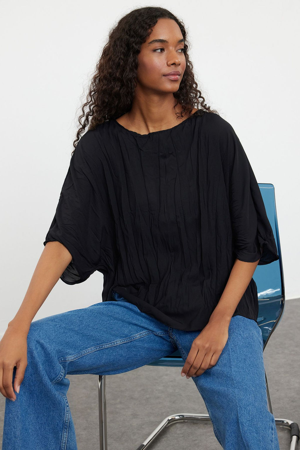 Siyah K?r?s?k Efektli K?sa Kollu Dokuma Bluz TWOAW25BZ00051