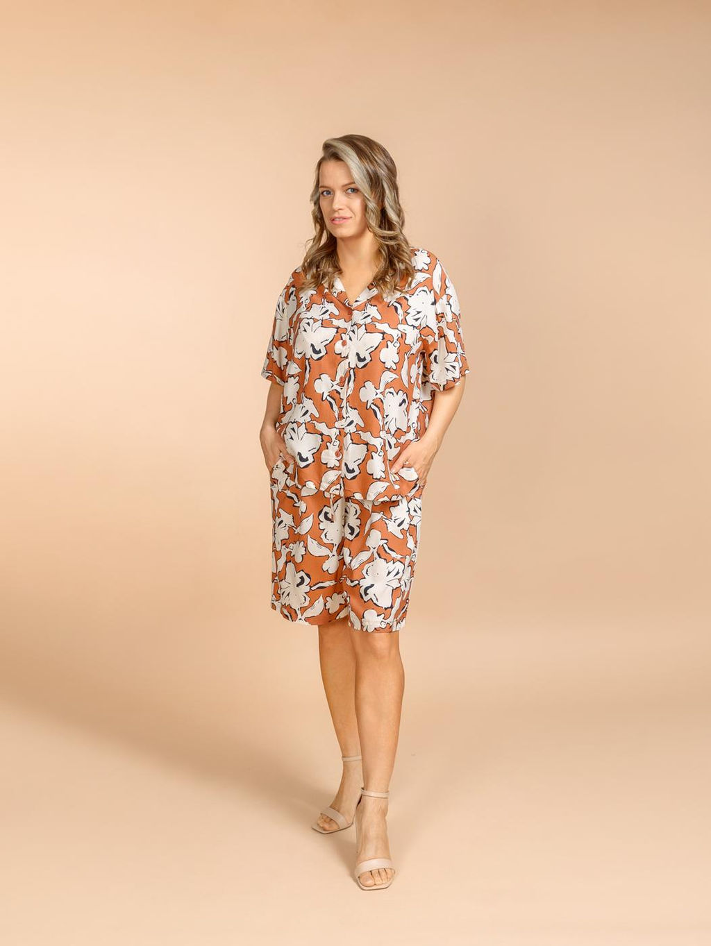 Костюм шорты и блузка (вискоза) №25-227-1 - Ганг фото 3