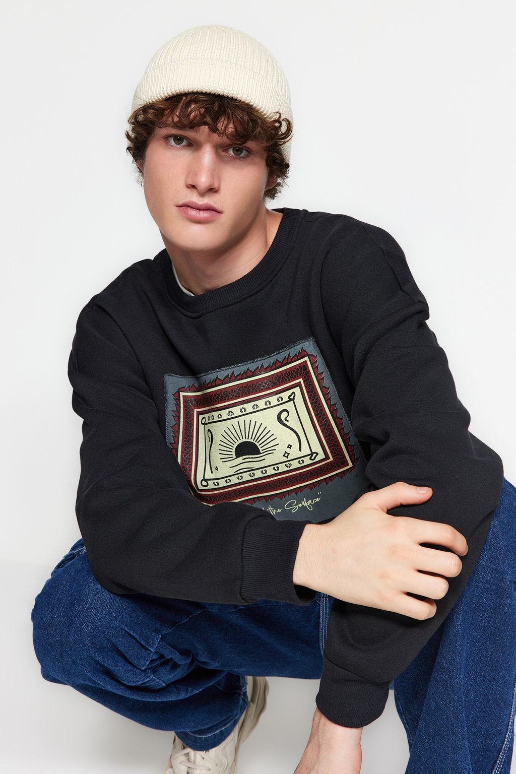 TRENDYOL MAN Siyah Oversize/Genis Kesim Uzun Kol Etnik Aplikeli Sweatshirt TMNAW24SW00170 - Trendyolmilla фото 3