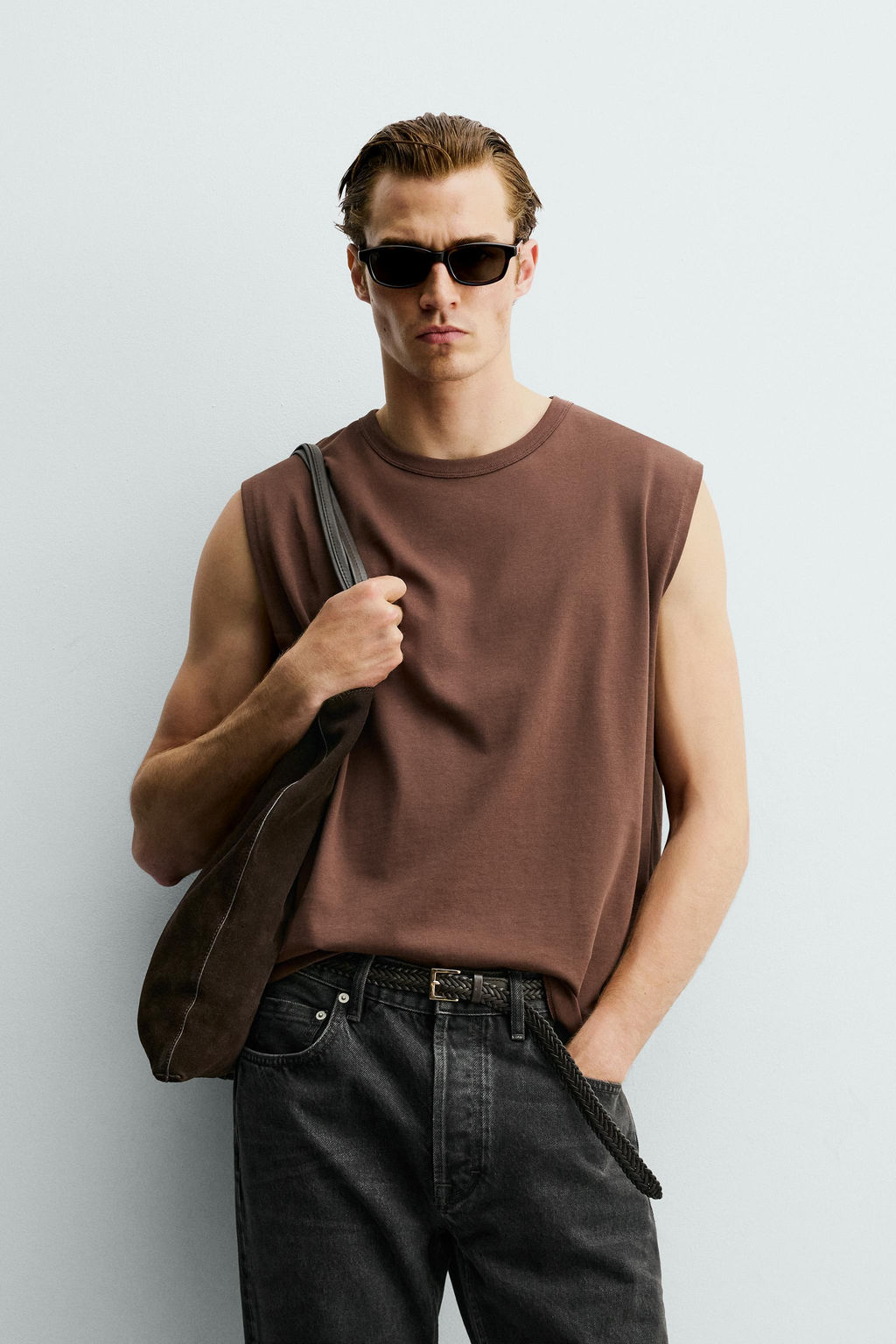 CAMISETA TANK RELAXED FIT / Marr?n oscuro