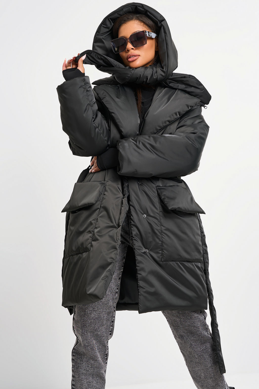 Куртка удлиненная со съемным капюшоном черная