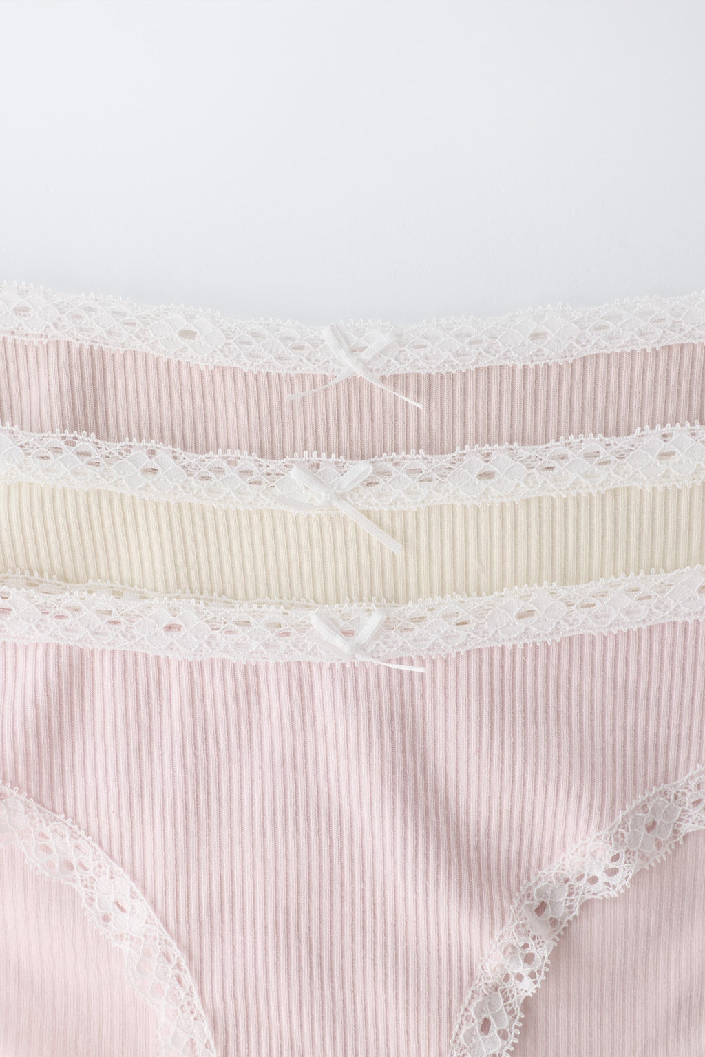 6-14 A?OS/ PACK TRES BRAGUITAS PUNTILLA / Rosa - Zara фото 2
