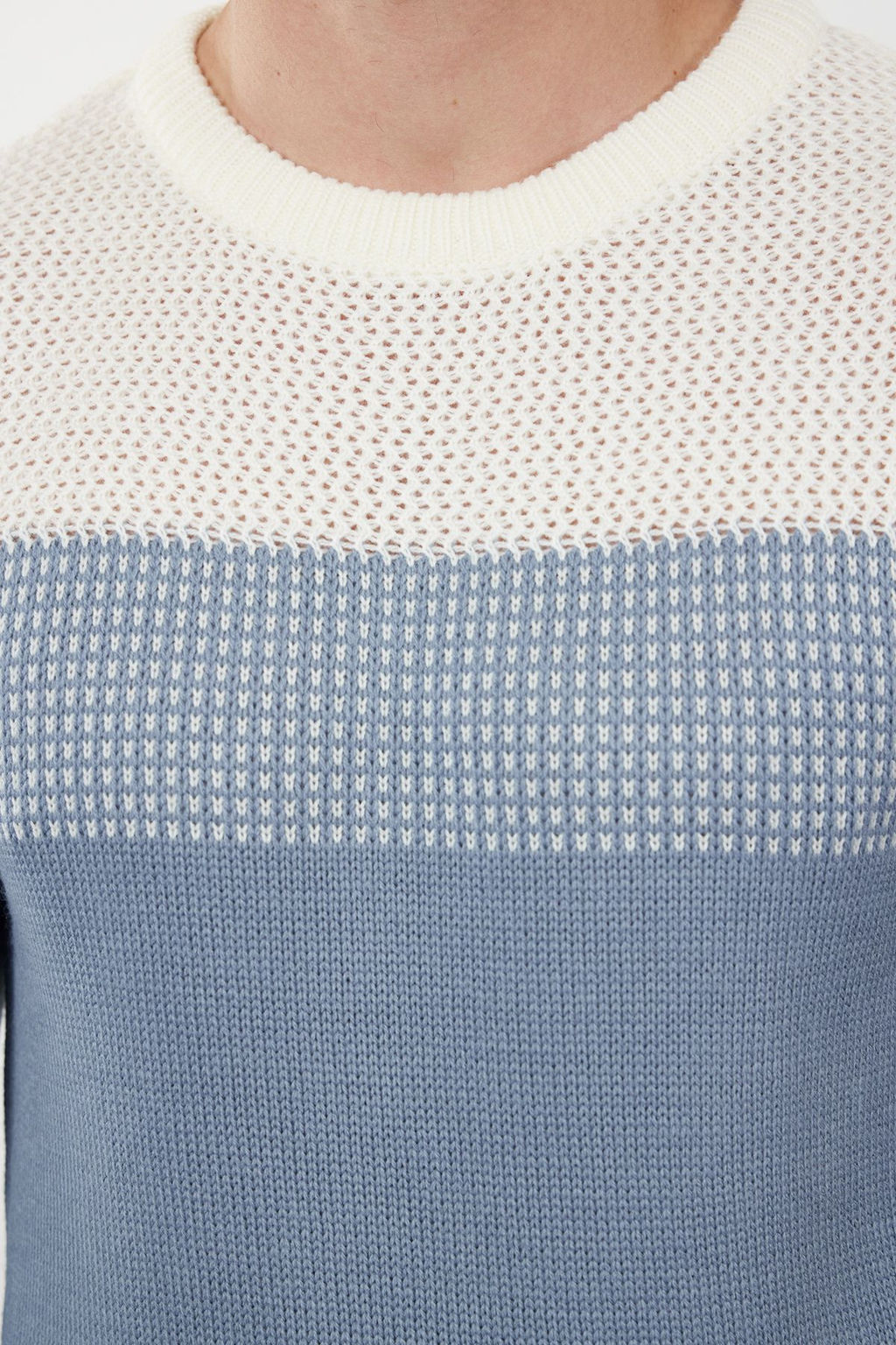 TRENDYOL MAN Bej Slim Fit Dar Kesim Bisiklet Yaka Renk Bloklu Kazak TMNAW21KZ0543 - Trendyolmilla фото 28