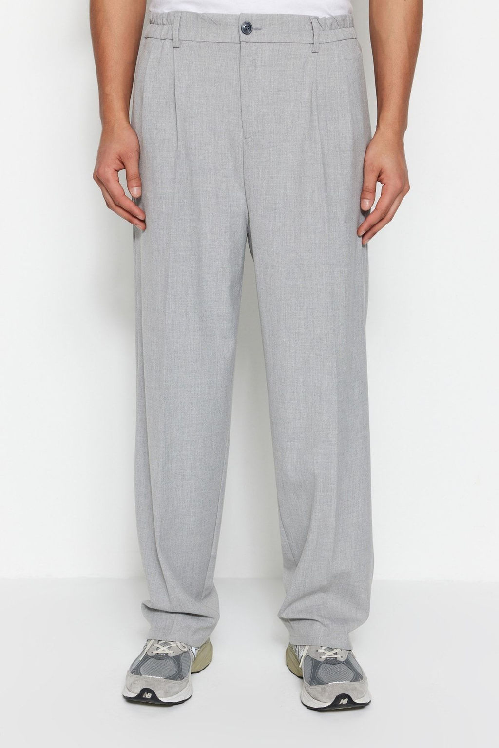 TRENDYOL MAN Gri Palazzo Lastik Belli Pileli Bol Kumas Pantolon TMNAW23PL00037
