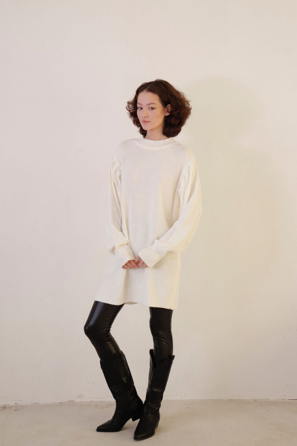 10670 Джемпер-туника с объёмными рукавами белый - Martichelli фото 2