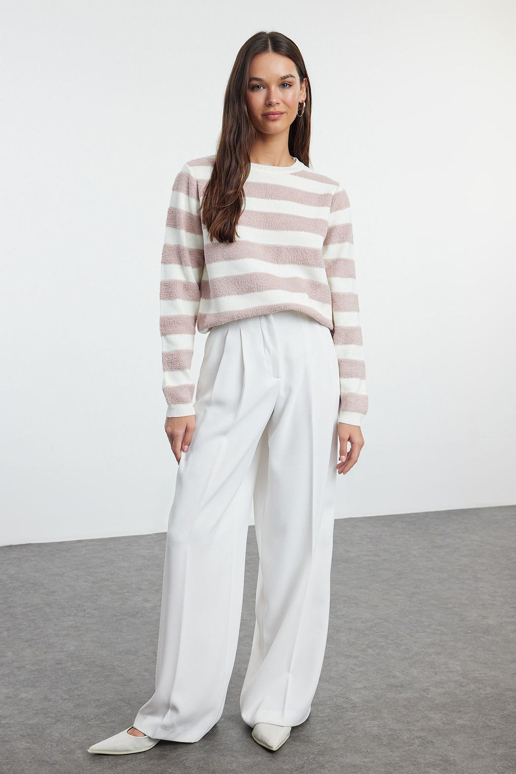 TRENDYOLMILLA Ekru Basic Cizgili Triko Kazak TWOAW25KZ00234
