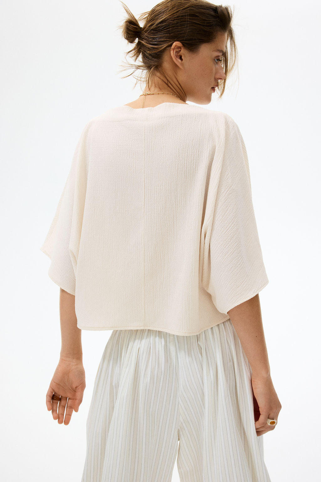 Top efecto arrugado con escote barco - H&m фото 6