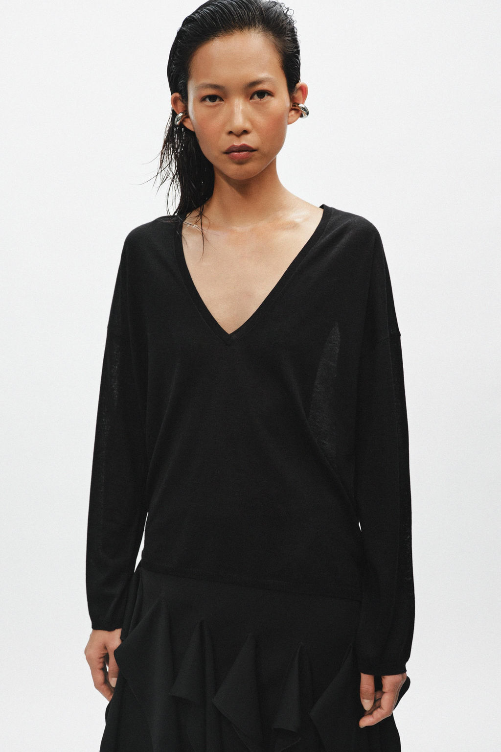 JERSEY PUNTO FINO ESCOTE PICO / Negro - Zara фото 2