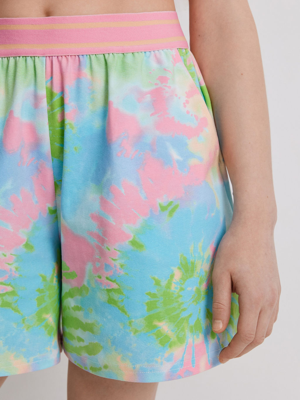 ACOOLA / Комплект детский для девочек ((1)блузка-топ и (2) шорты) Leo_set разноцветный фото 6