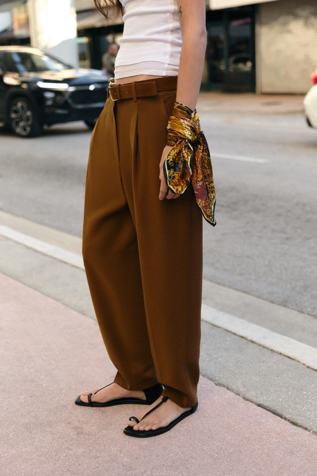 PANTAL?N PINZAS CINTUR?N / Tabaco - Zara фото 4