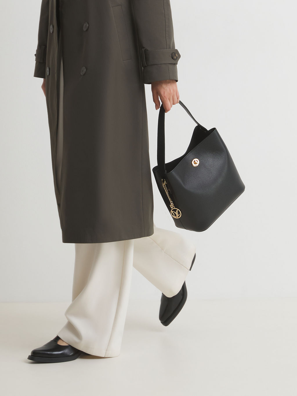 Женская сумка с ручкой CAPRICE Артикул 4346890, черный - Divas bag фото 2