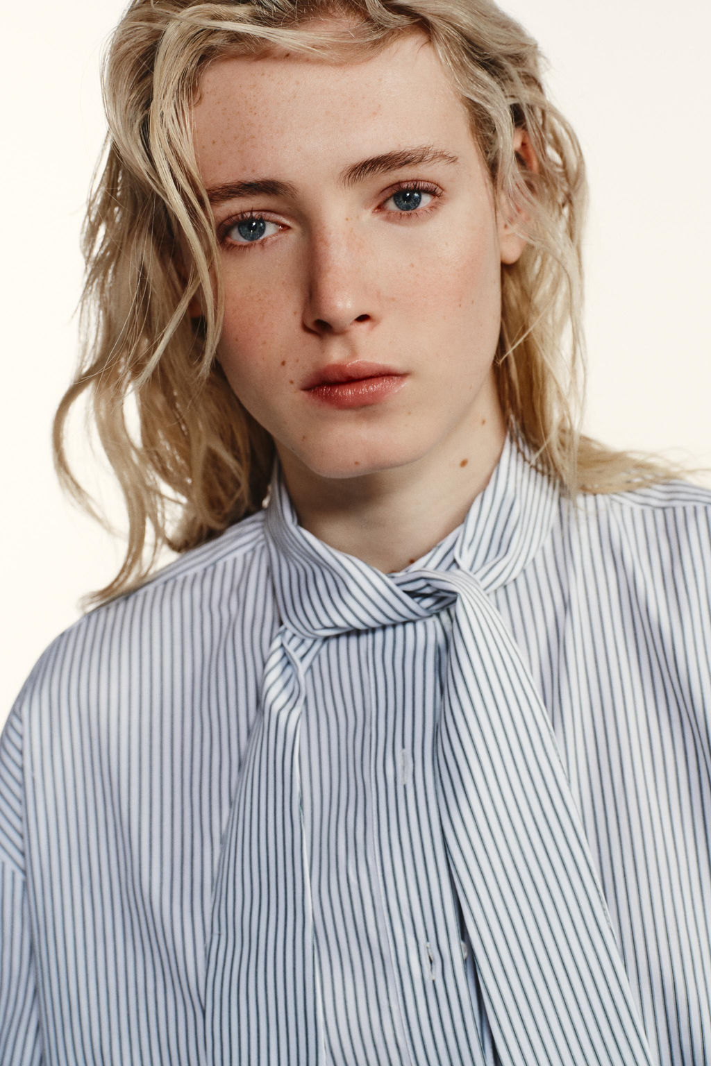 STRIPED POPLIN SHIRT WITH SCARF DETAIL - Zara фото 4