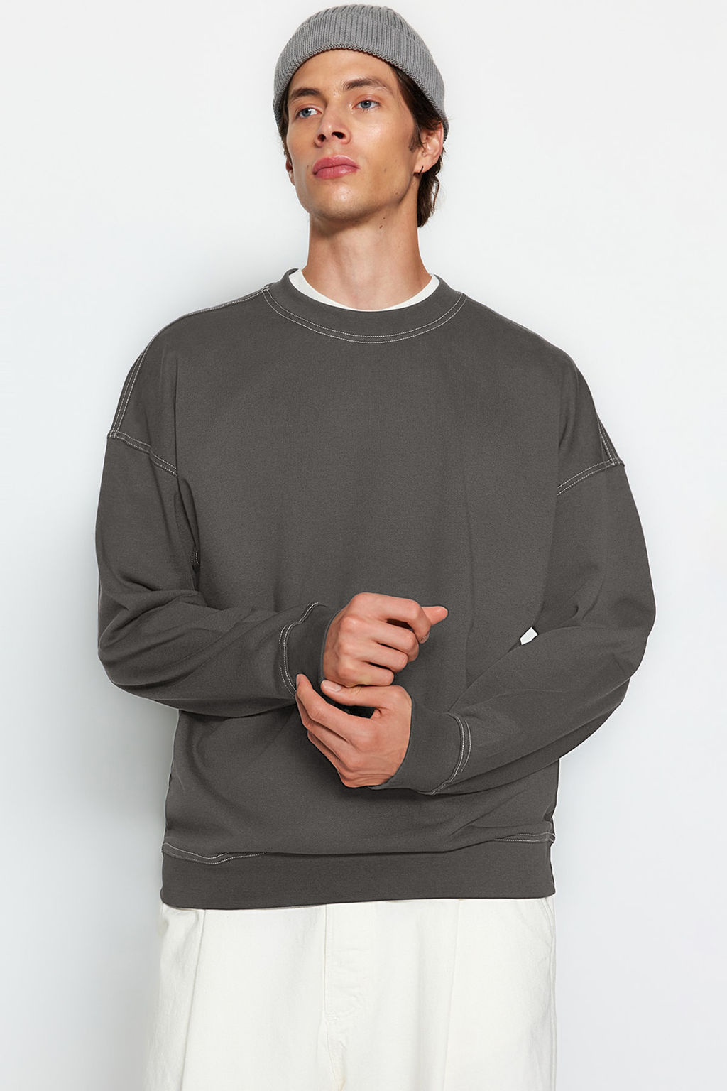 Antrasit Oversize/Genis Kesim Kontrast Dikis Detayl? Bisiklet Yaka Sweatshirt TMNAW24SW00011