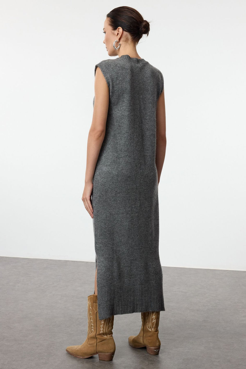 TRENDYOLMILLA Siyah Maxi Triko Yumusak Dokulu Y?rtmac Detayl? Jile Elbise TWOAW25EL00022  фото 5