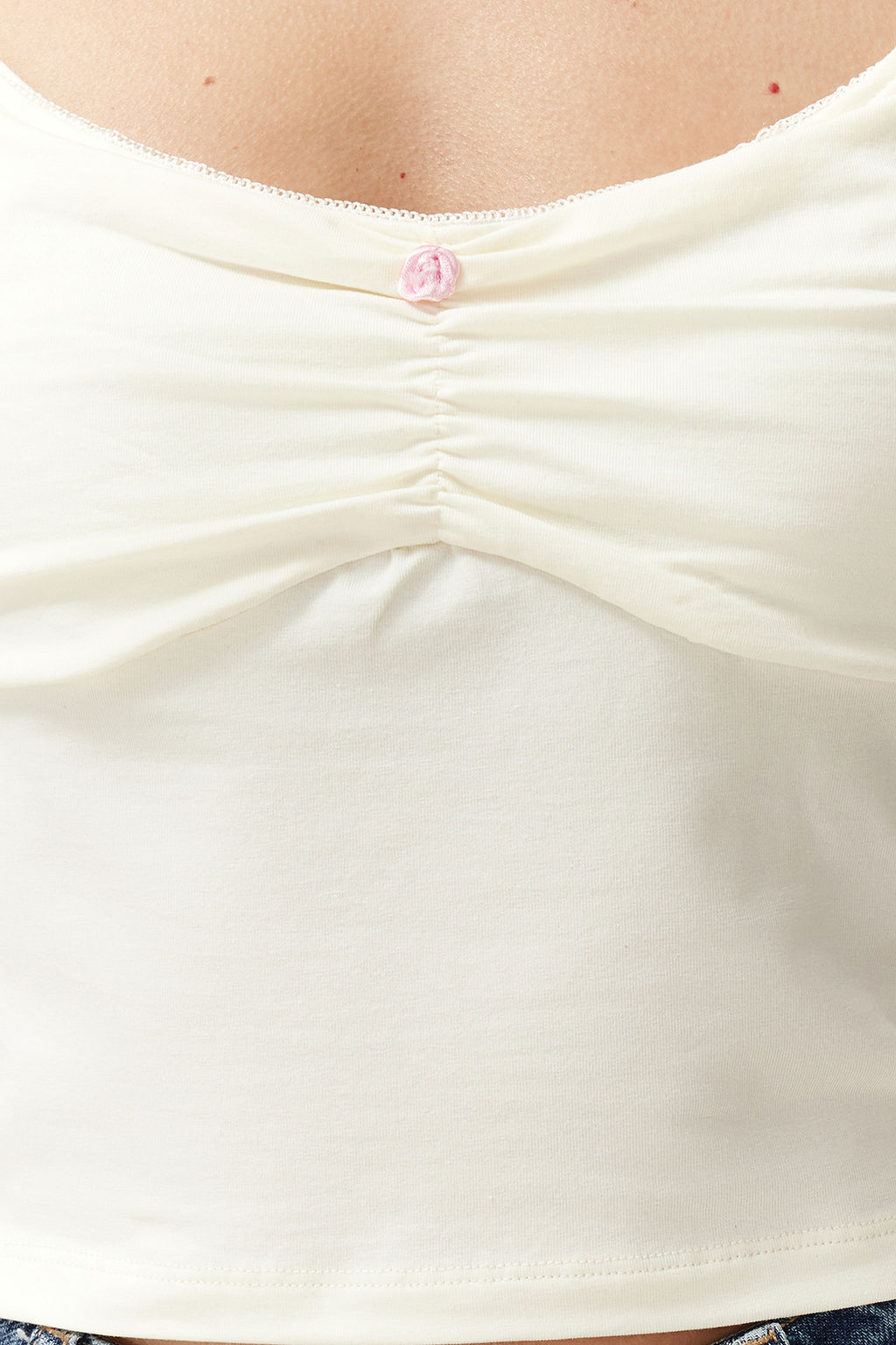 Ekru Carmen Yaka Fitted/Vucuda Oturan Dusuk Kol Buzgu/Drape Detayl? Orme Bluz TWOSS24BZ00500 - Trendyolmilla фото 4