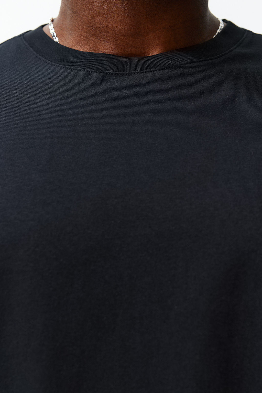 Buyuk Beden Siyah Oversize/Genis Kesim Rahat Basic %100 Pamuklu T-Shirt TMNSS23TS00139