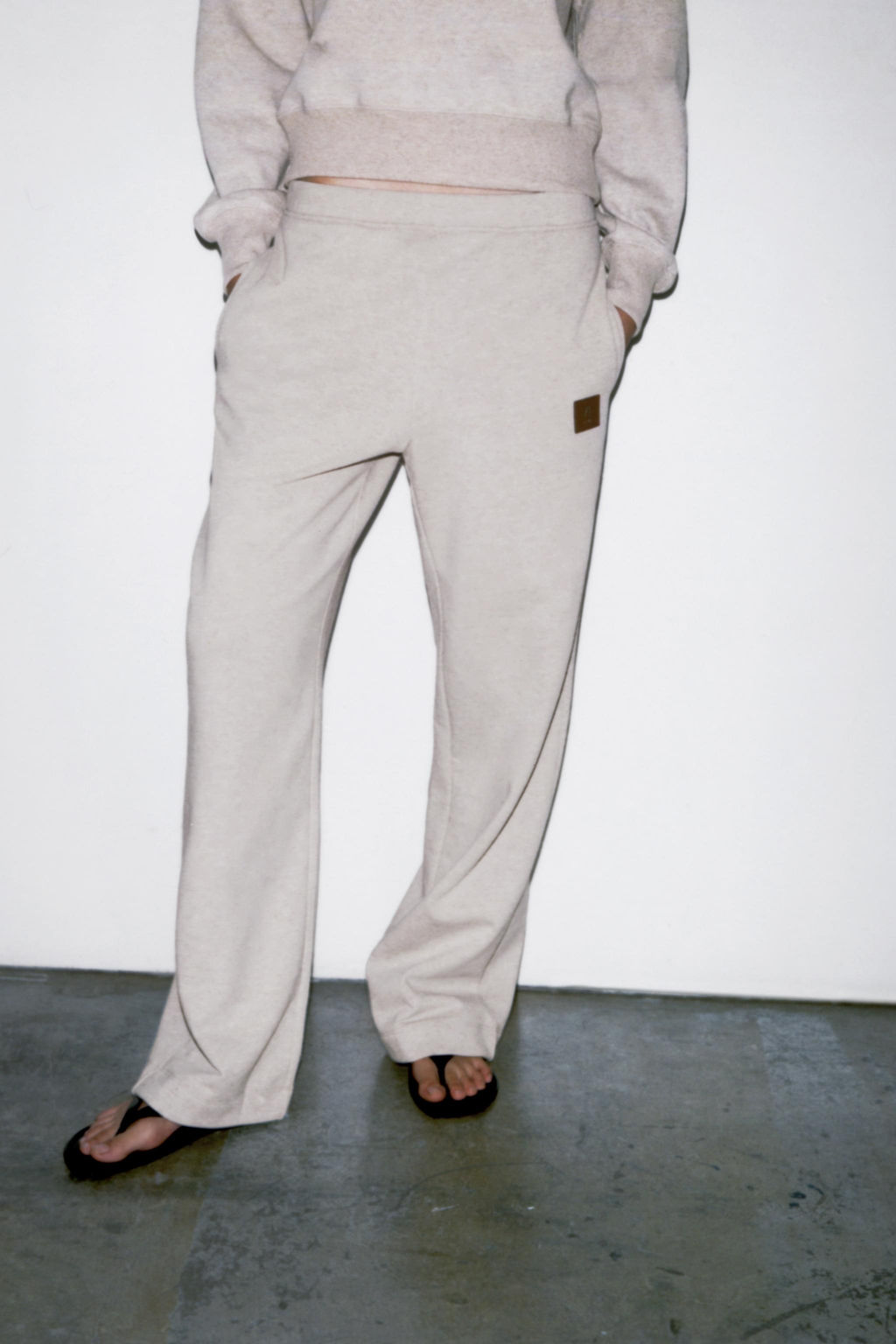 PLUSH TROUSERS WITH LABEL - Zara фото 2