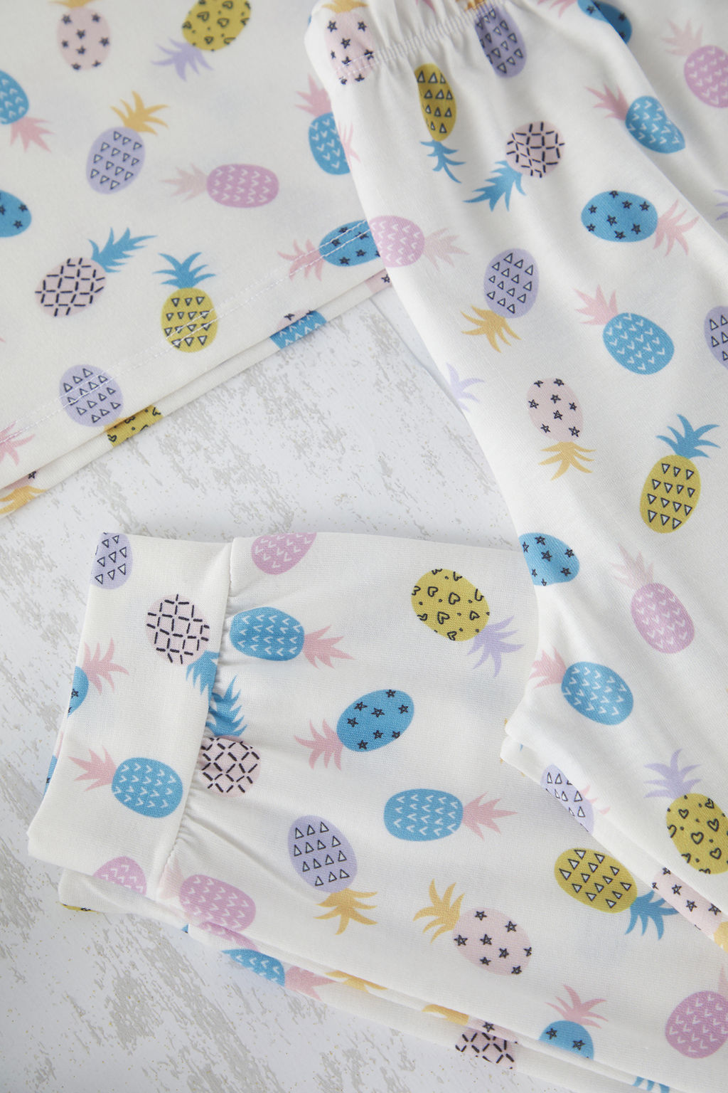 Ekru K?z Cocuk Meyve Desenli T-Shirt-Jogger Esofman Alt? Orme Pijama Set TKDSS25PT00002