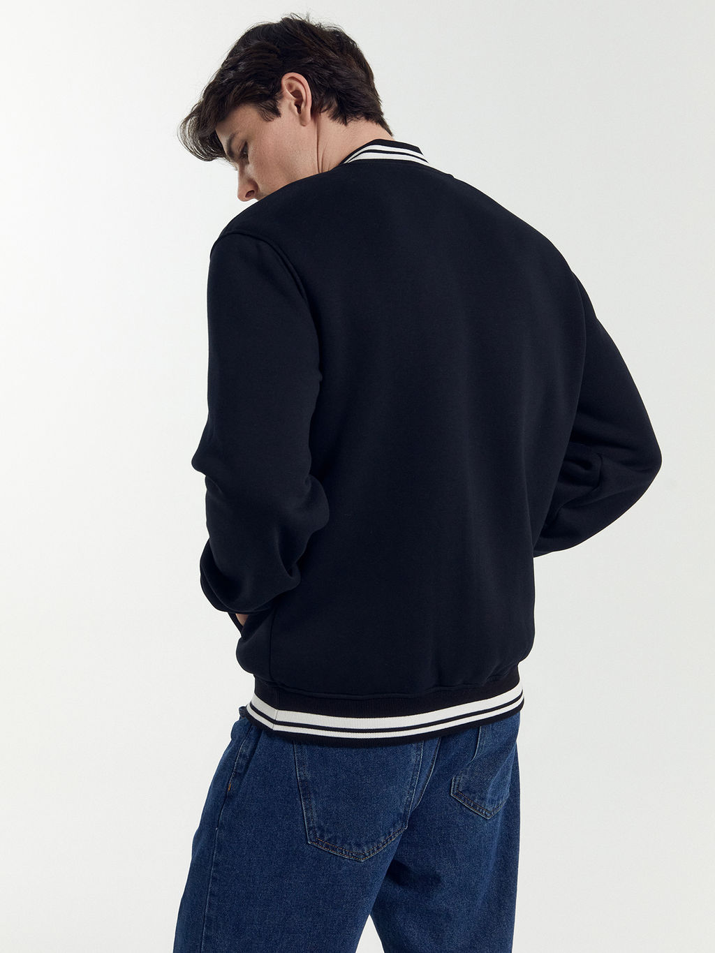 Толстовка мужская в черном цвете черный 121173/1 - Mark formelle фото 5