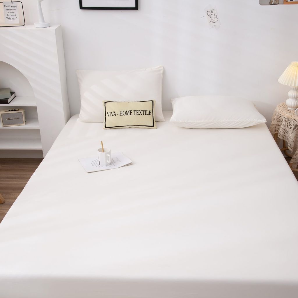 Комплект постельного белья Однотонный Сатин на резинке CSR037 180*200*35;160*200*35 Евро 4 Наволочки