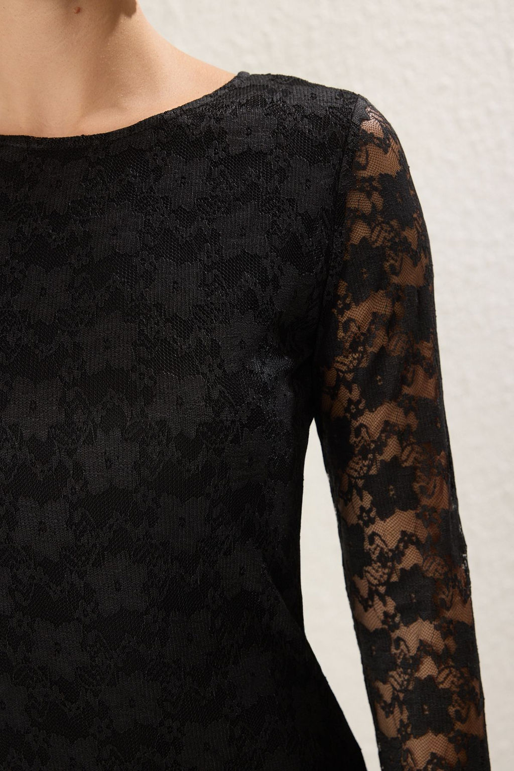 TRENDYOLMILLA Siyah A-Kesim Astarl? Balon Etek Dantel Orme K?sa S?k Elbise TPRSS25EL00240 фото 3