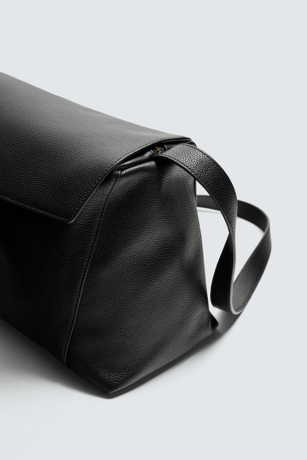 LEATHER CROSSBODY BAG L LIMITED EDITION - Zara фото 6