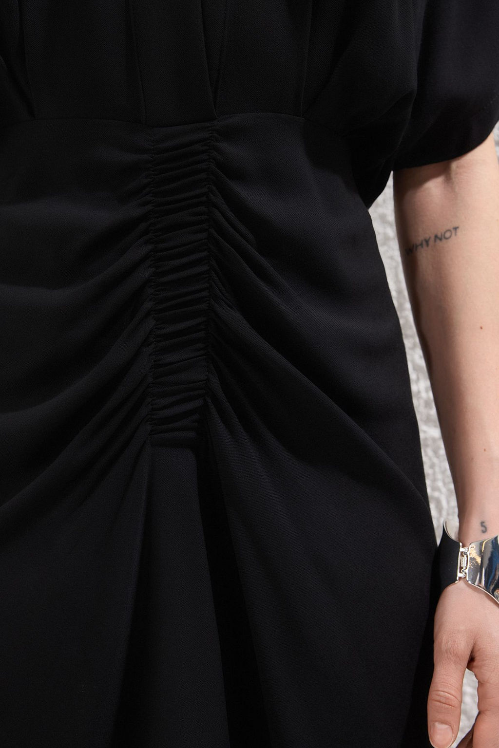 Siyah Duz Lastikli K?sa / Mini Dokuma Elbise TWOSS25EL00587 - Trendyolmilla фото 3