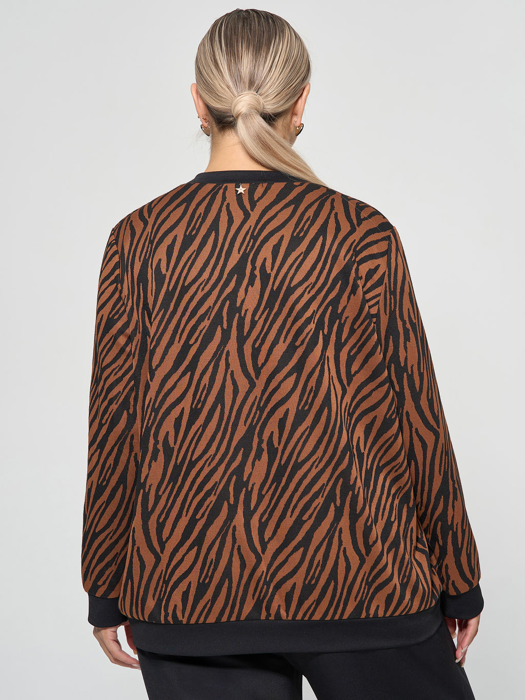 Костюм 0001-3а коричневый