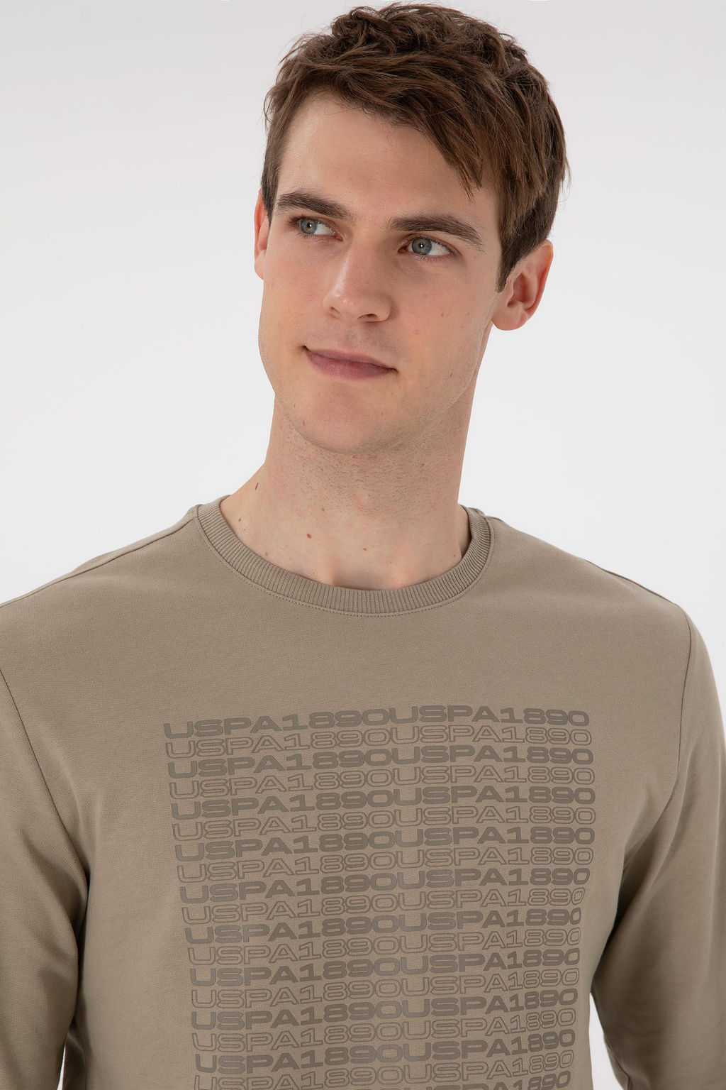 Мужской свитшот светло-хаки Неожиданная скидка в корзине