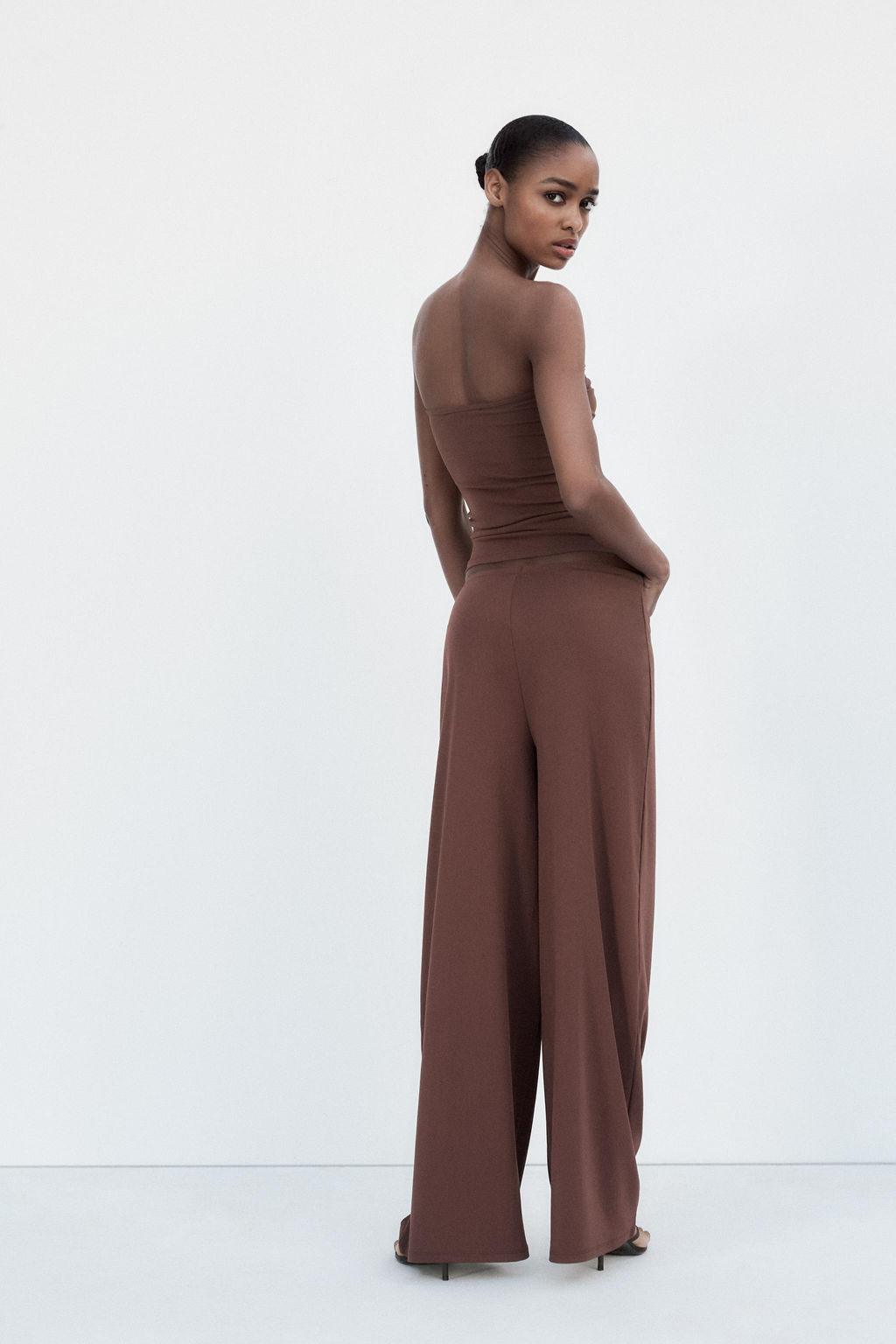 TEXTURED STRAIGHT LEG TROUSERS - Zara фото 4