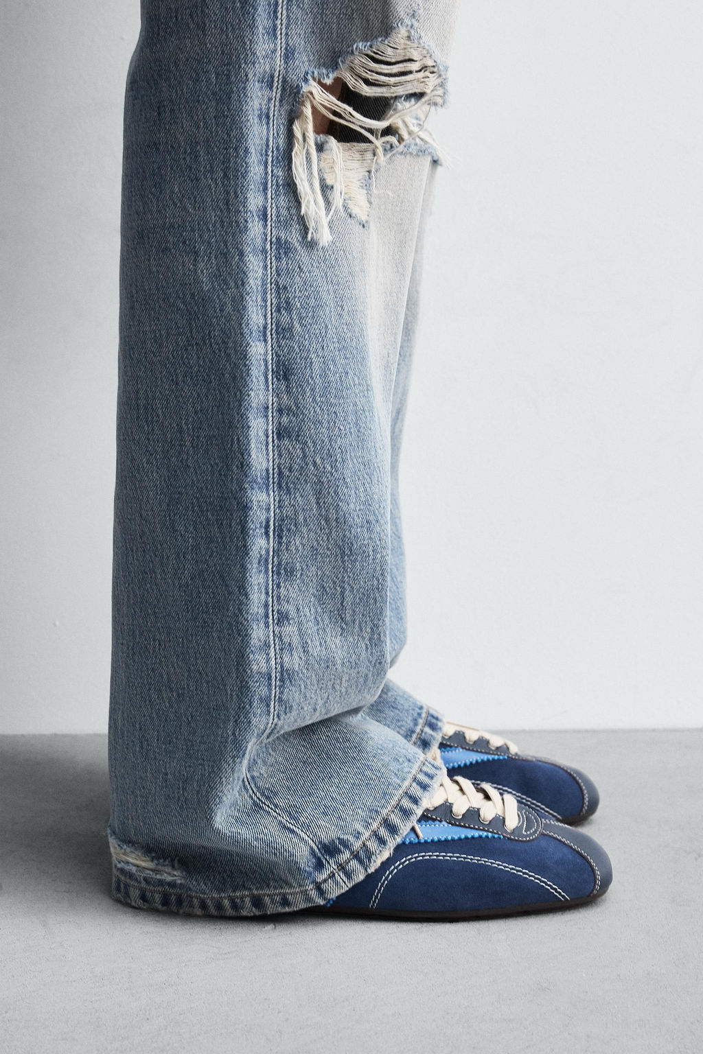 LEATHER TRAINERS HARRY LAMBERT FOR ZARA X DISNEY  фото 2