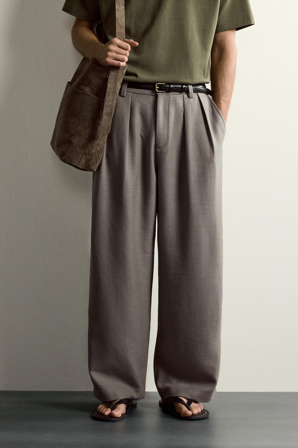 PANTAL?N RELAXED FIT ESTRUCTURA PLIEGUES / Verde gris - Zara фото 2