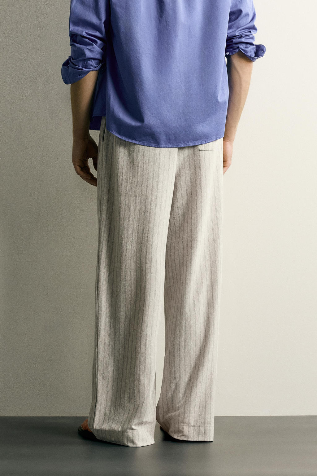 PANTAL?N RELAXED FIT RAYAS / piedra - Zara фото 3
