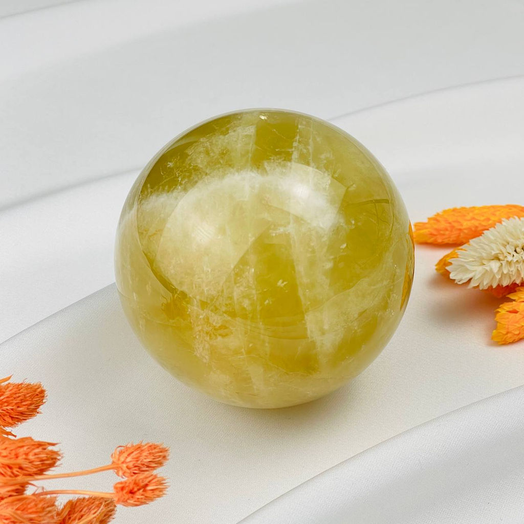 Шар из Цитрина