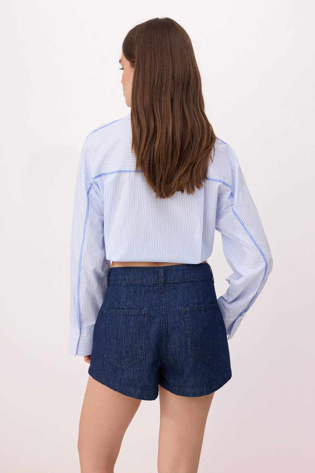 Koyu Mavi MINI Boy Yuksek Bel Denim Sort TWOSS26SR00199 - Trendyolmilla фото 4