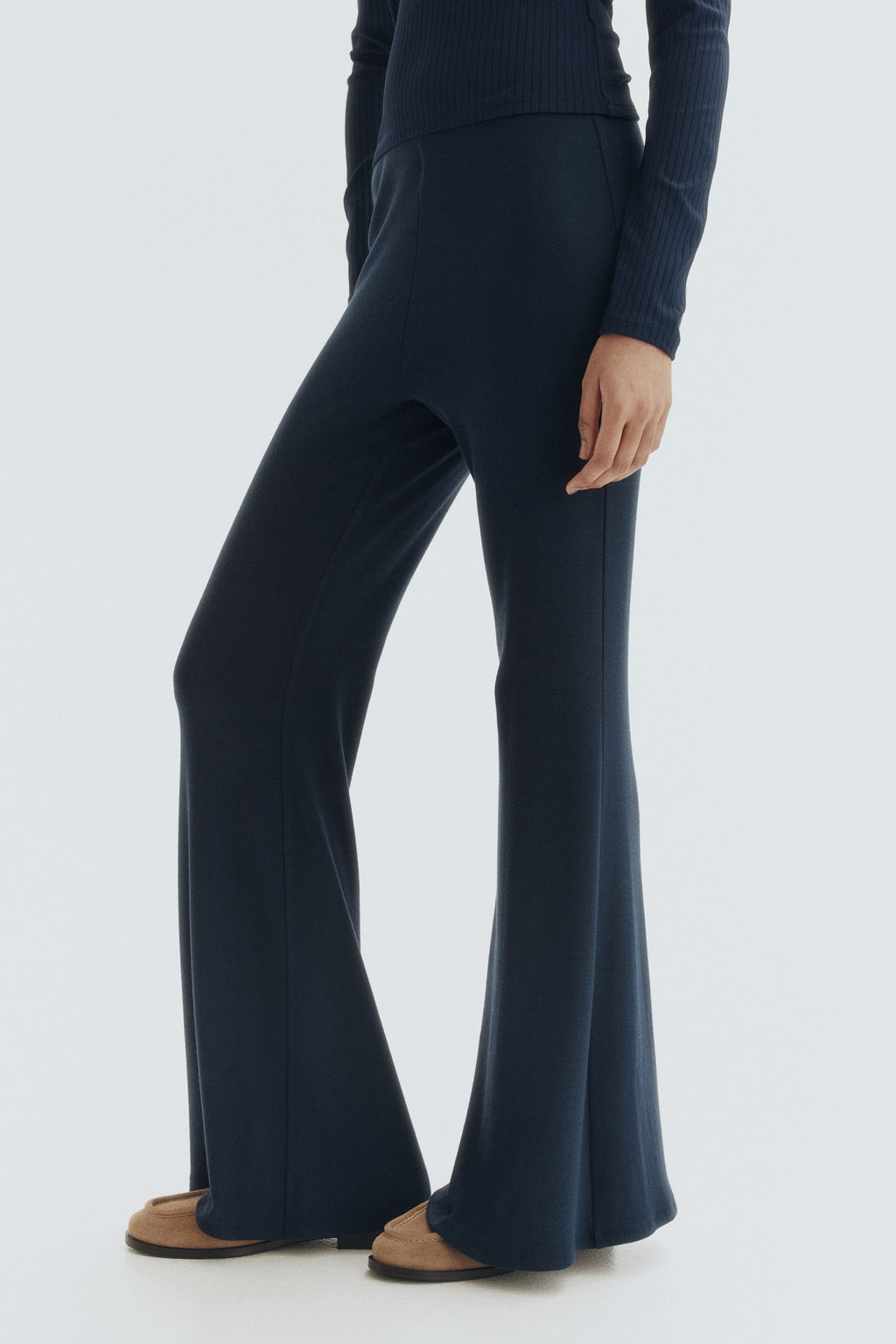 Flared fine-knit trousers - H&m фото 6