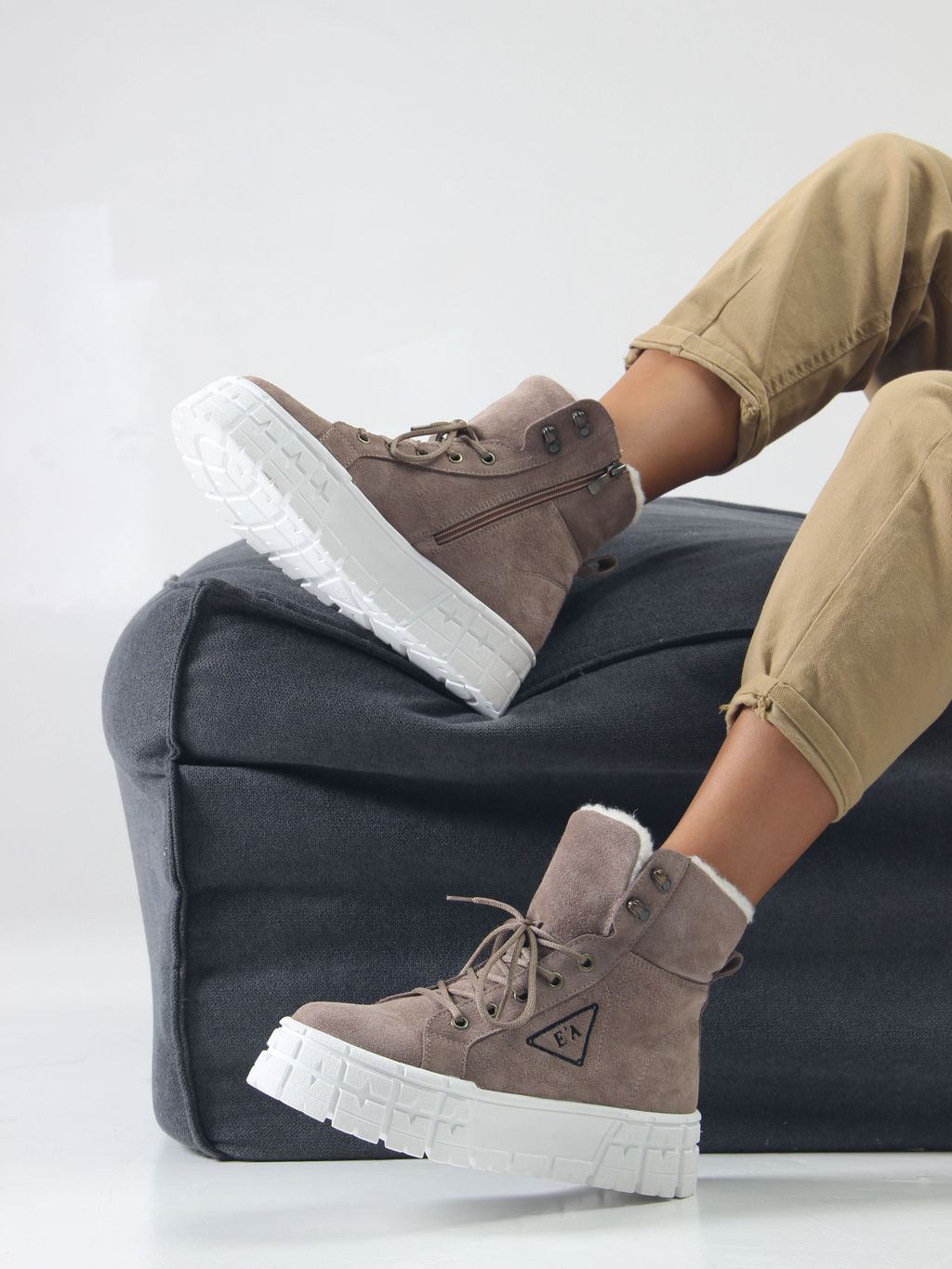 Ботинки 216.212131w. капучино замша/Шерсть