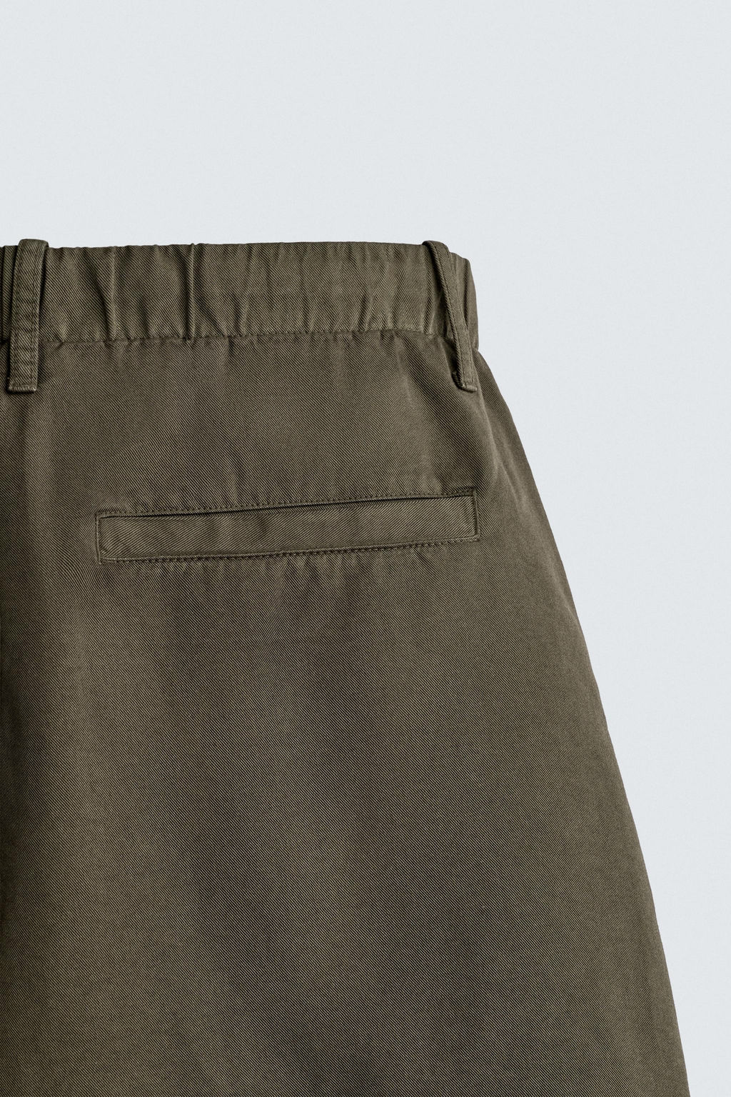 BERMUDA REGULAR FIT ALGOD?N - LYOCELL / Blanco roto - Zara фото 10